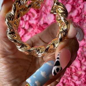 Elegant Gold-Tone Women's Hoop Earrings